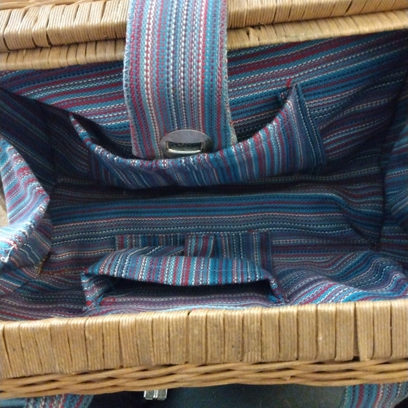 Vintage Wicker Purse Denium Straps Size 7X11 in. Long - Picture 4 of 4